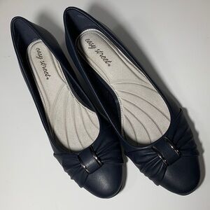 Easy street low heels very good condition very light wear Sz 9B cushion insoles